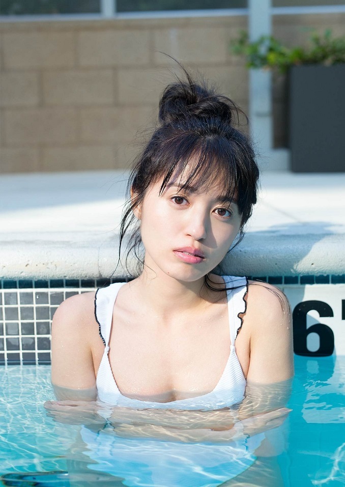 Rikako Aida nude 6