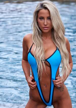 Robin Banks nude 5