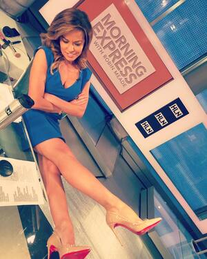 Robin Meade nude 10