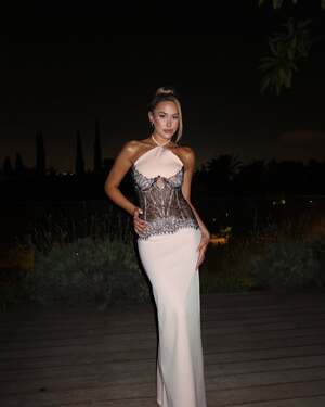 Romi Geyor nude 2
