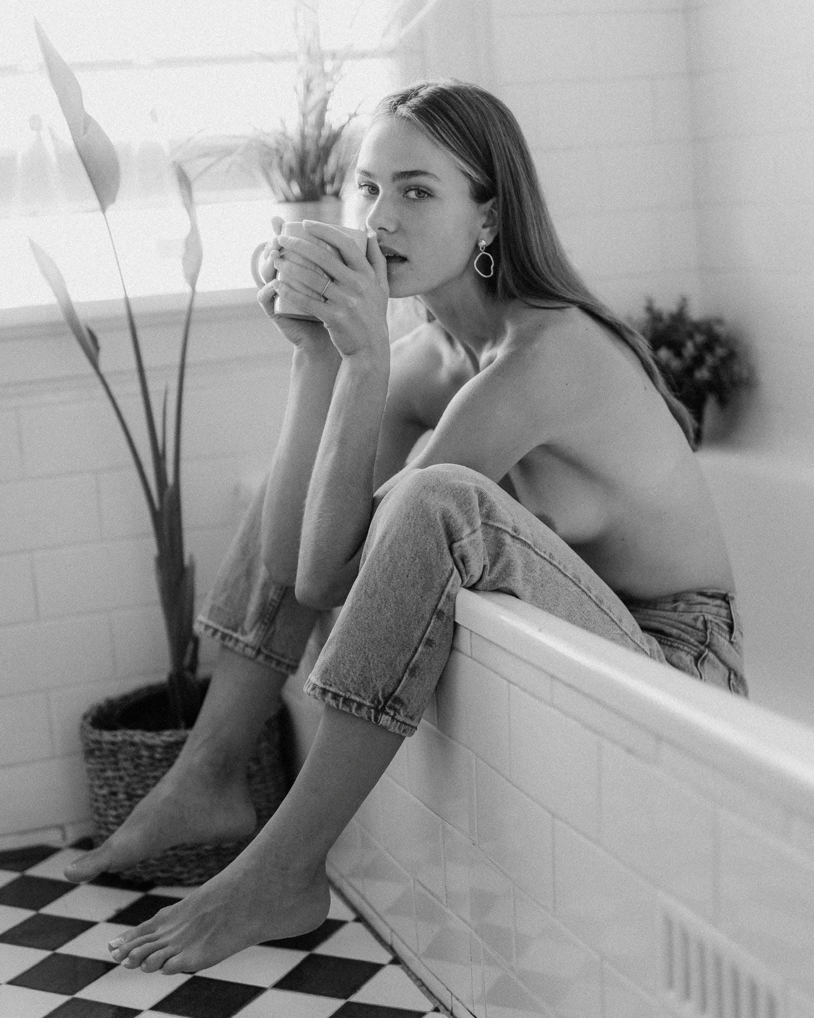 Romy Klerks nude 7