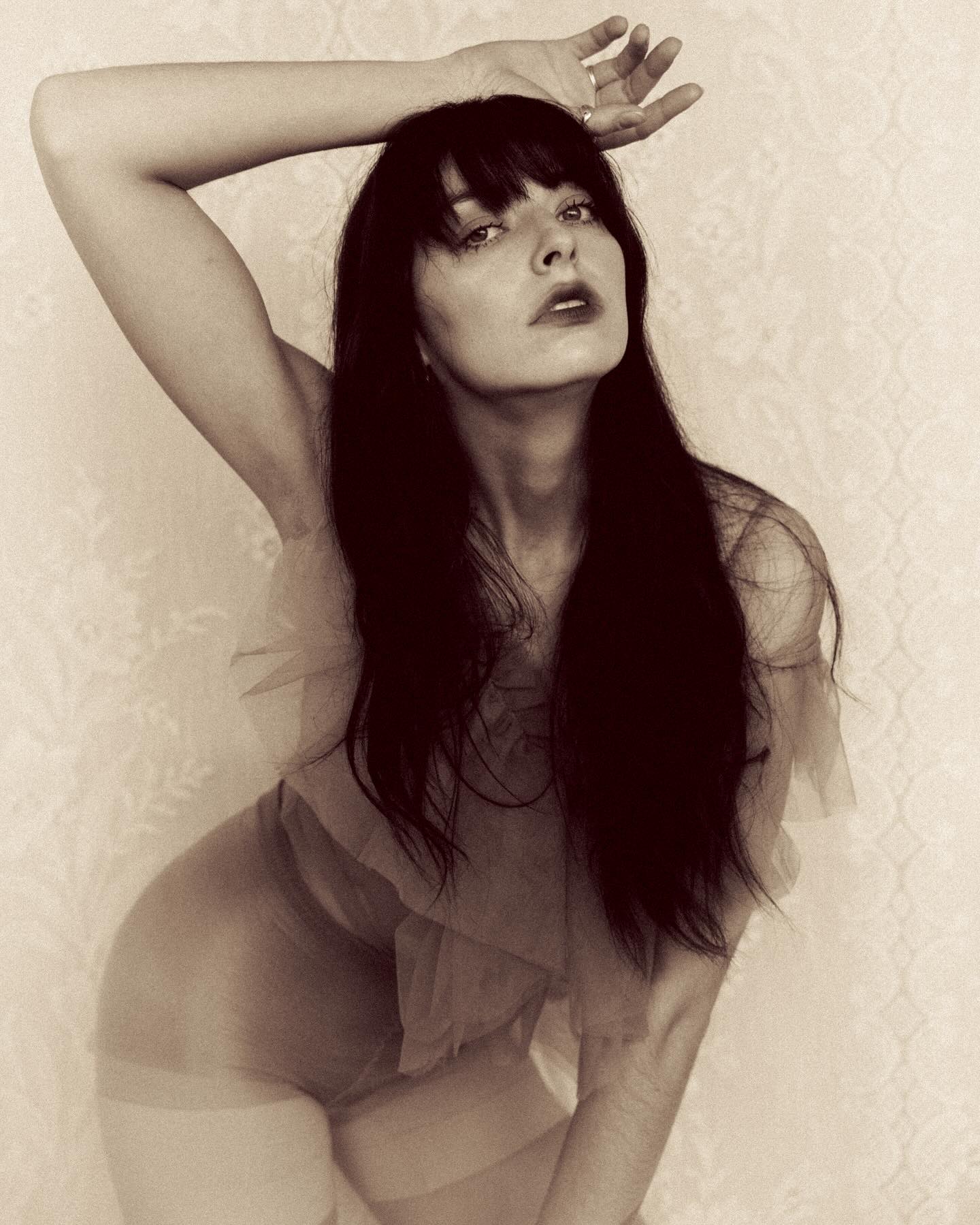 Rosalie Bonenfant nude 5