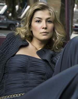 Rosamund Pike nude 10
