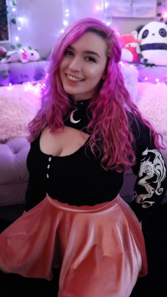 Rose ASMR nude 4