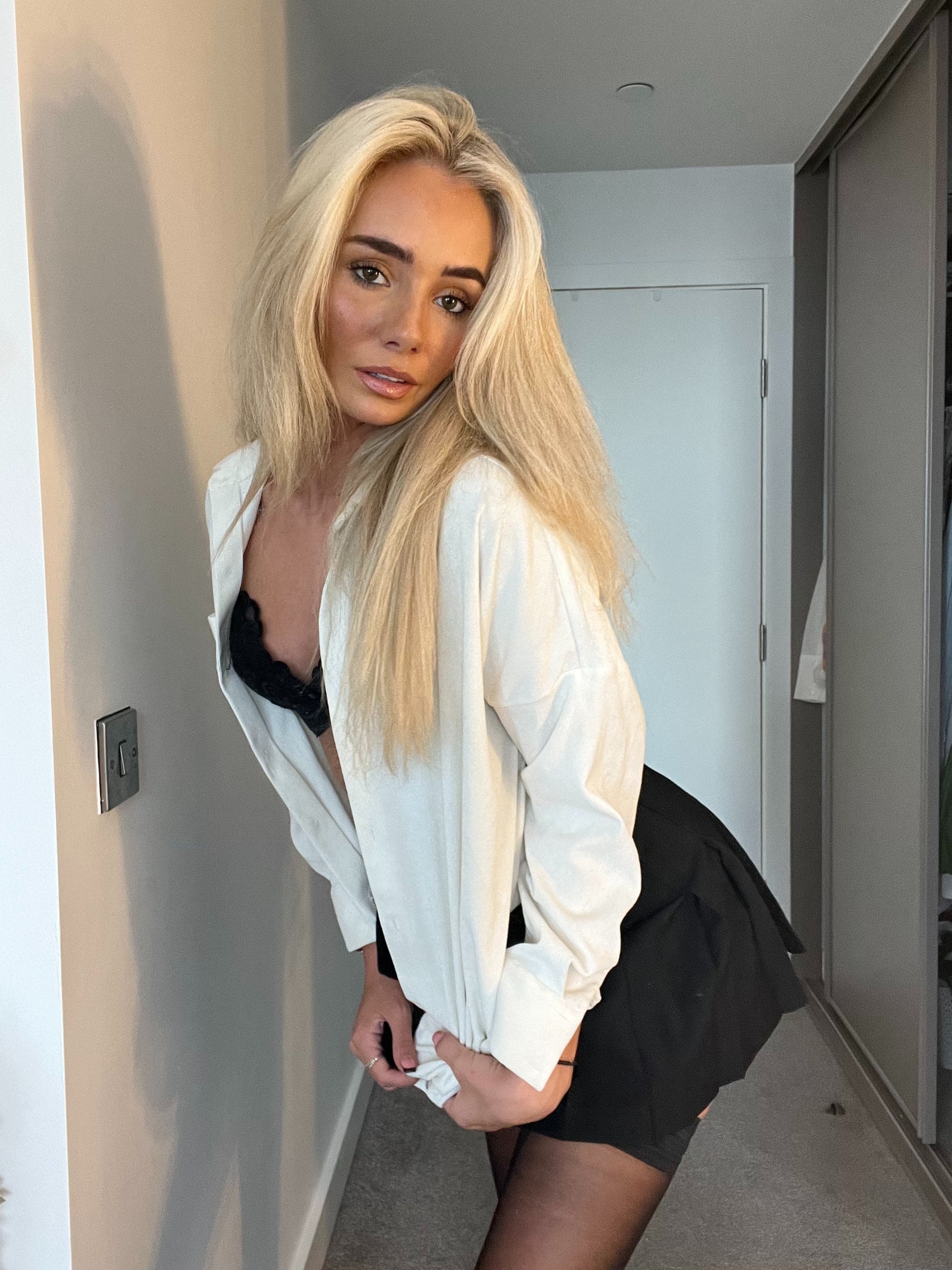 Rose Cassidy nude 4