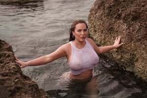 Rose Paradis nude 5