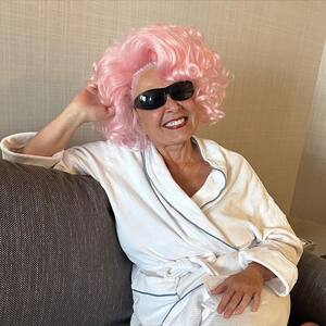 Roseanne Barr nude 8
