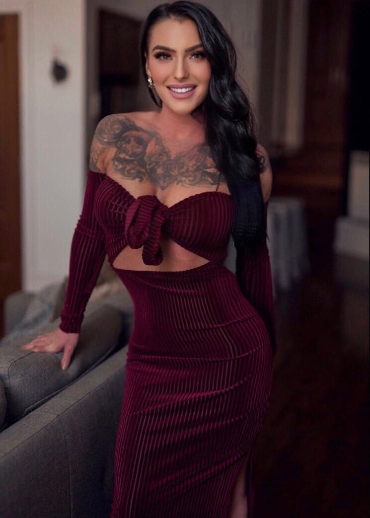 Roselyne Simone nude 3