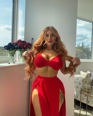 Rosie May Harper nude 2
