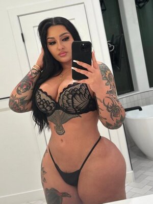Roxanne Roselle nude 8