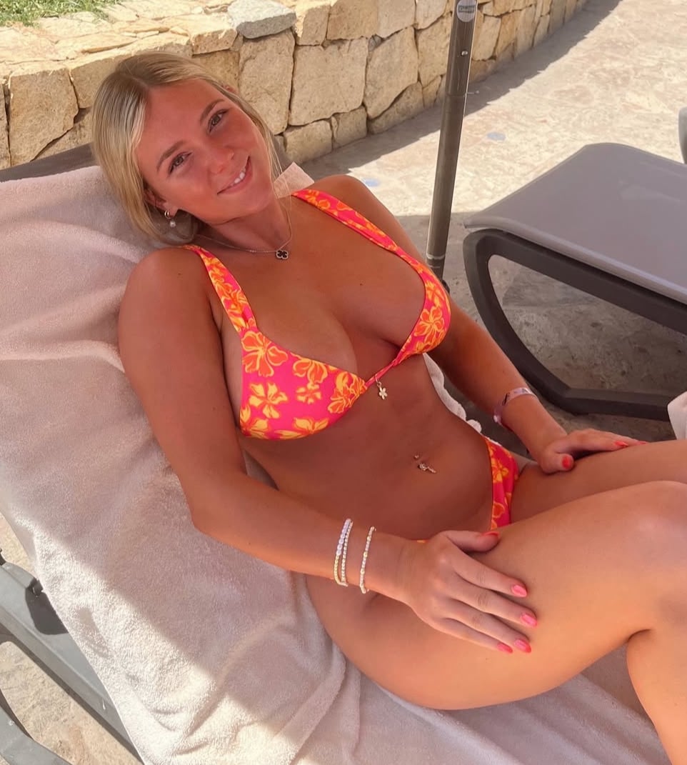 Ruby Nevins nude 8