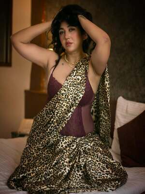 Ruchi Gupta nude 10
