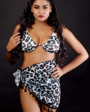 Ruks Khandagale nude 4
