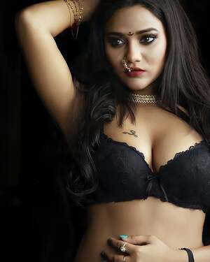 Ruks Khandagale nude 5
