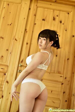 Runa Amemiya nude 12