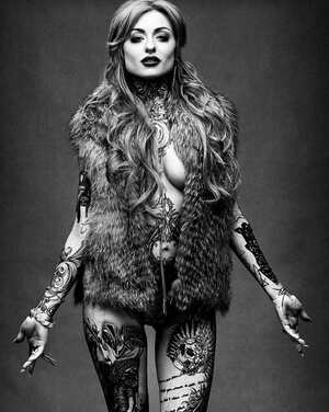Ryan Ashley Malarkey nude 5