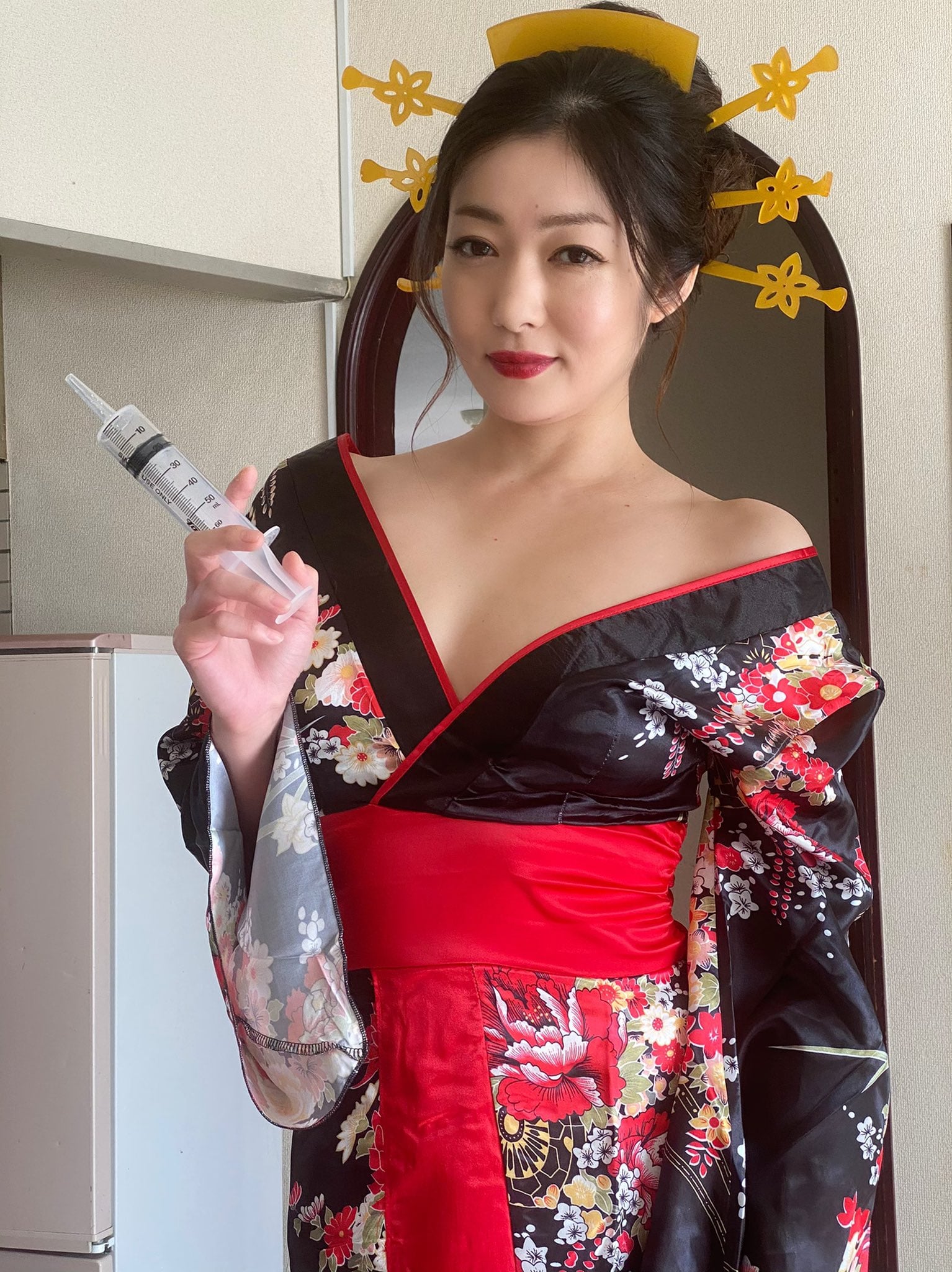 Ryu Enami nude 9