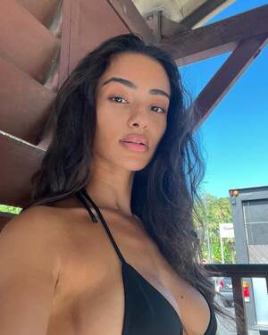 Sabrina Khouiel nude 9