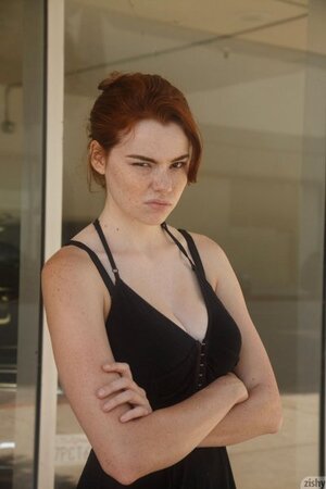 Sabrina Lynn nude 11