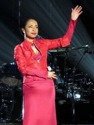 Sade Adu nude 2