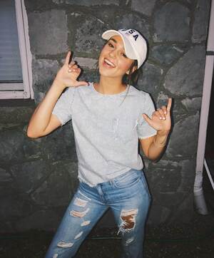 Sadie Robertson nude 7