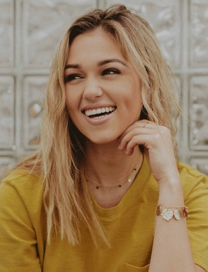 Sadie Robertson nude 9