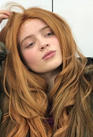 Sadie Sink nude 5