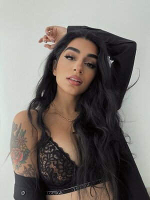 Saira Spooks nude 5