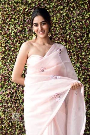 Sakshi Vaidya nude 7