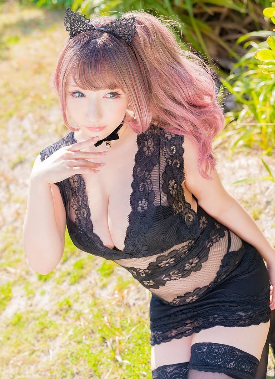 Saku Ayaka nude 2