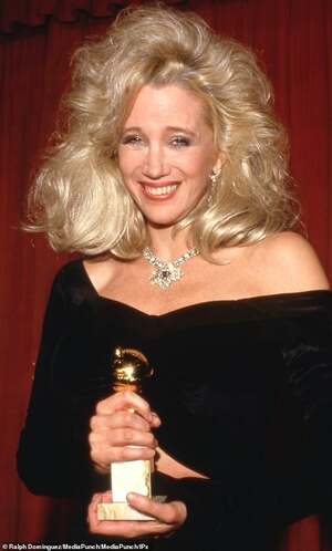 Sally Kirkland nude 6