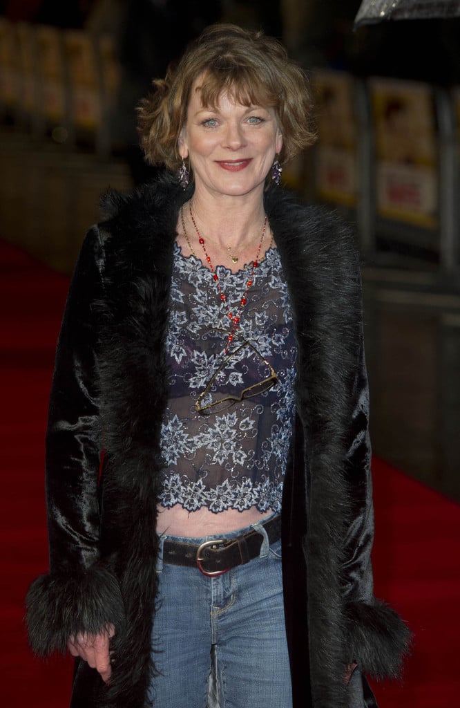 Samantha Bond nude 3