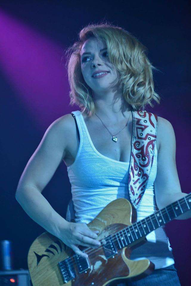 Samantha Fish nude 7