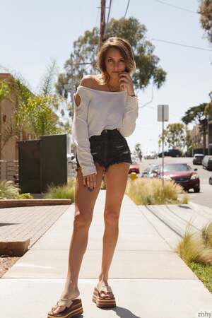 Samantha Nixon nude 3