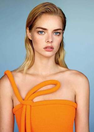 Samara Weaving nude 7