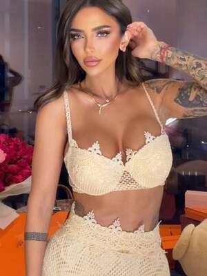 Sandra Abihilal nude 4