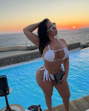 Santorini Dior nude 12