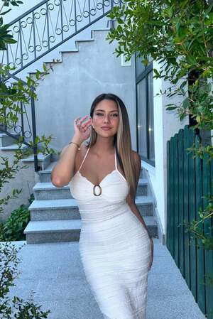 Sara Dedovic nude 8