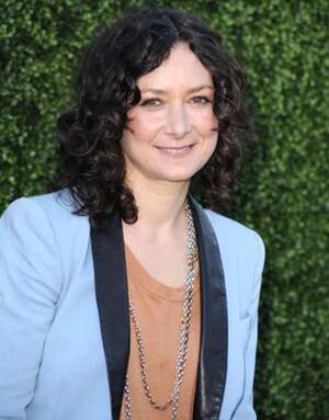 Sara Gilbert nude 4