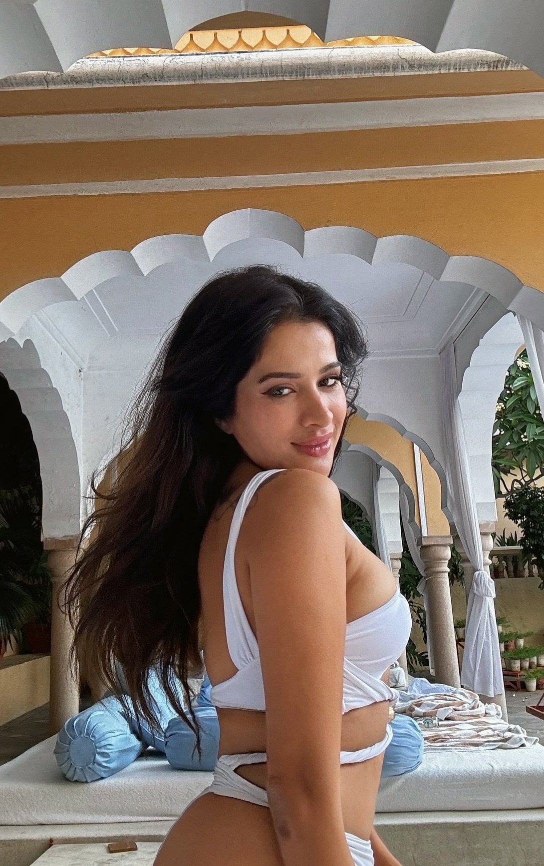 Sara Gurpal nude 6
