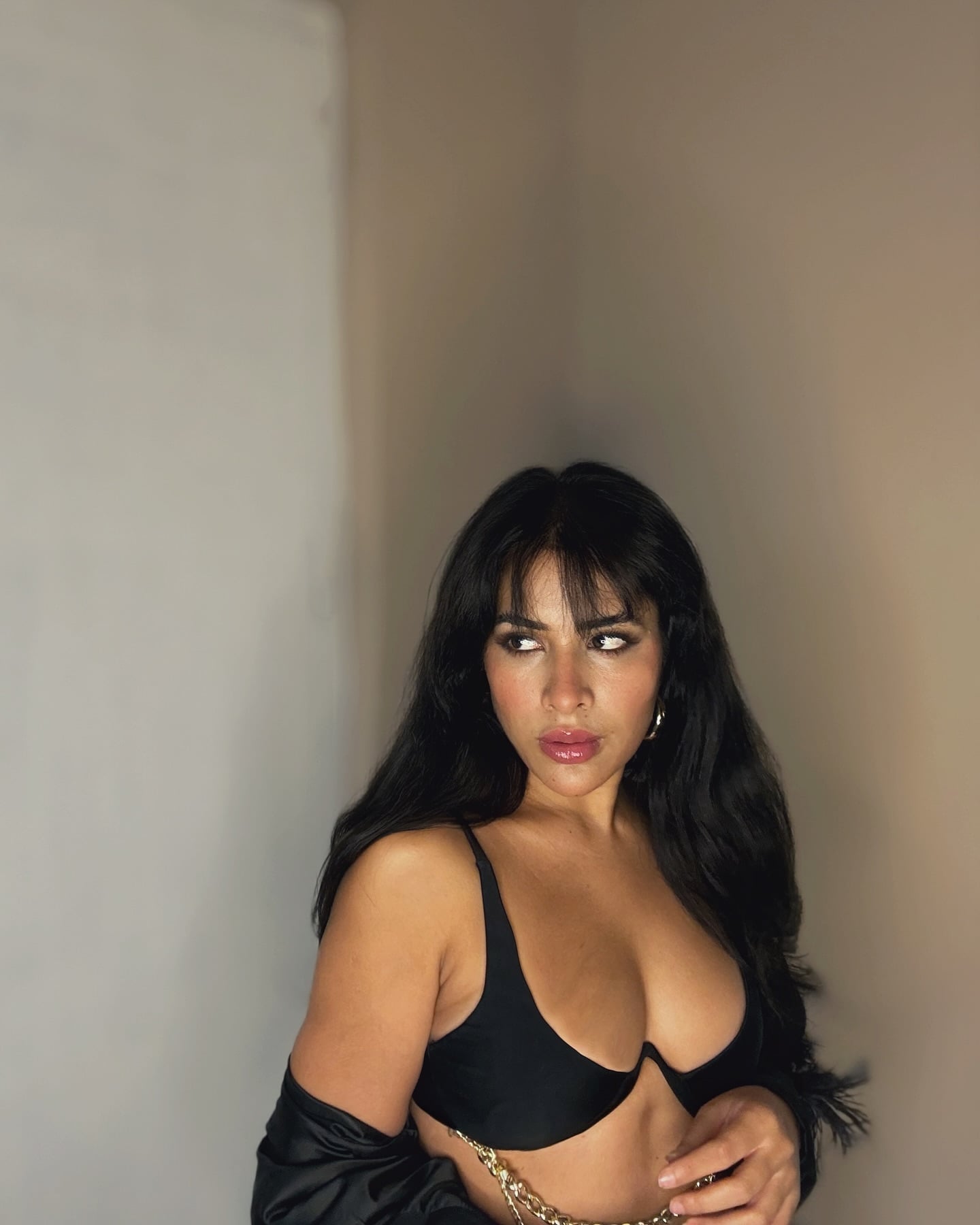 Sara Gurpal nude 7
