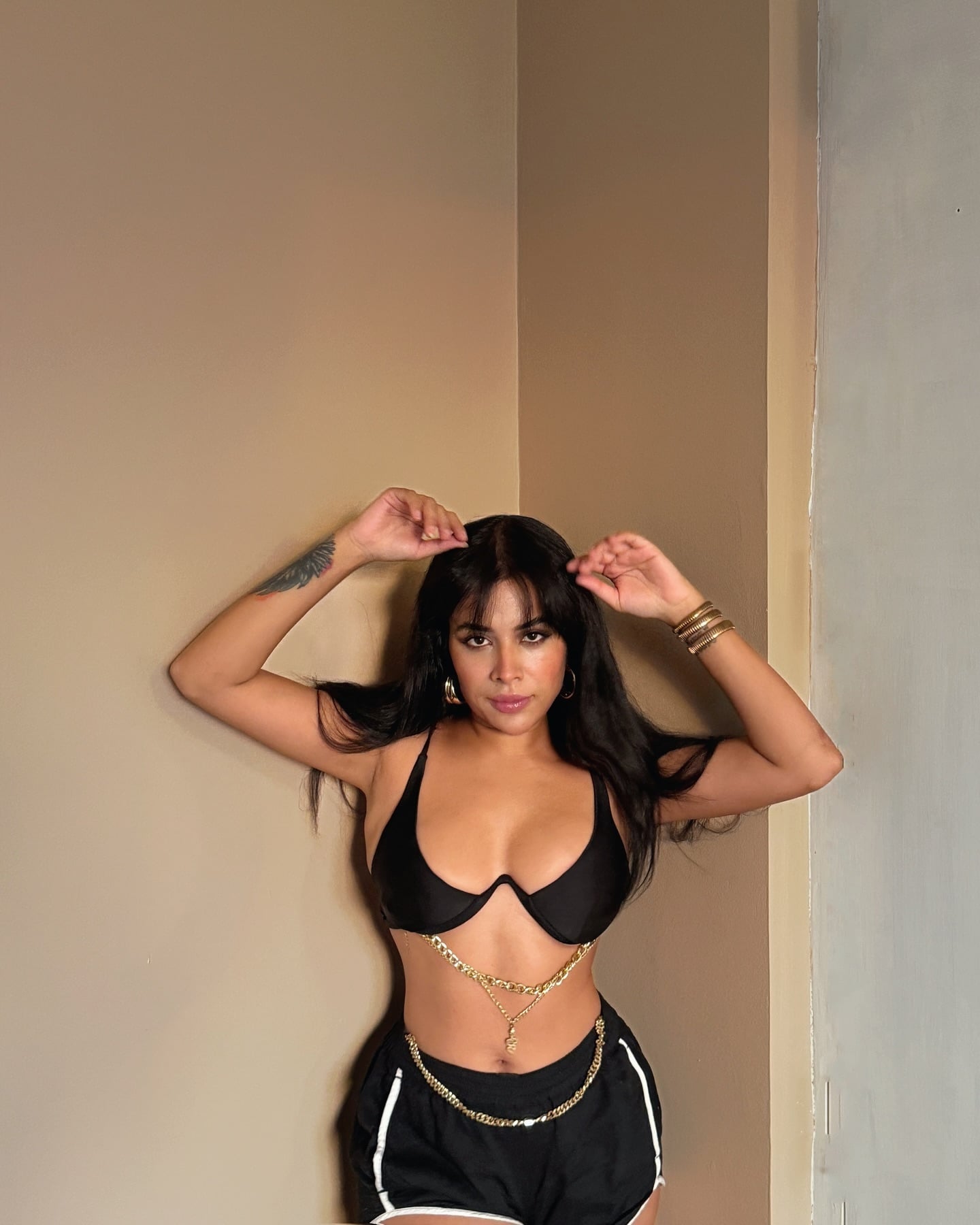 Sara Gurpal nude 8