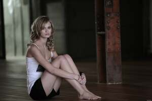 Sara Paxton nude 12