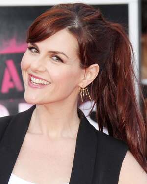 Sara Rue nude 10