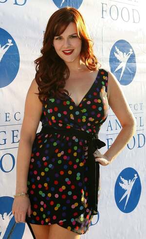 Sara Rue nude 4