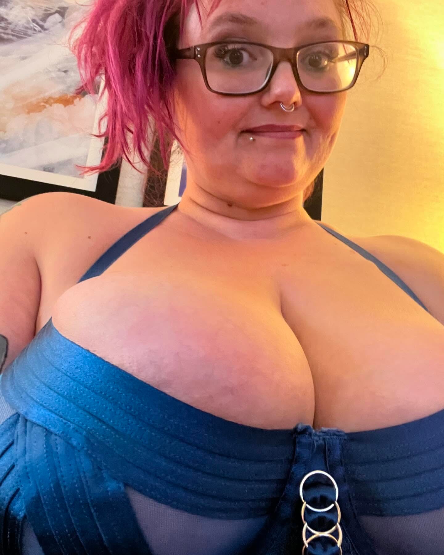 Sara Star nude 6