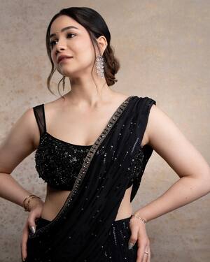 Sara Tendulkar nude 12