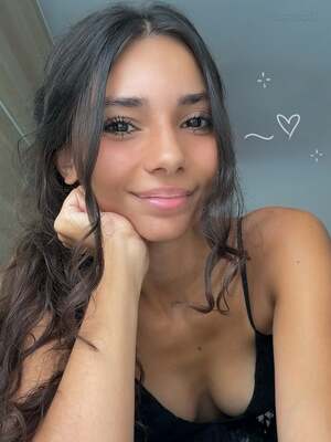 Sara Wolf nude 10