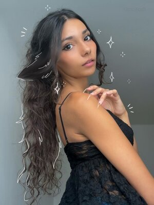 Sara Wolf nude 9