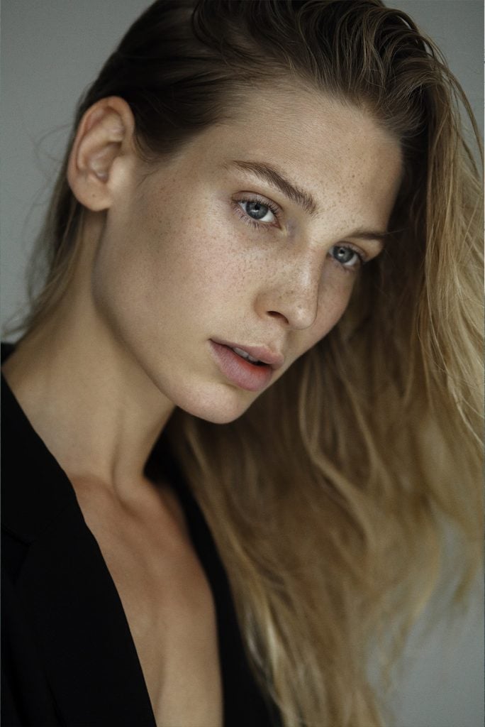 Sarah Brandner nude 7